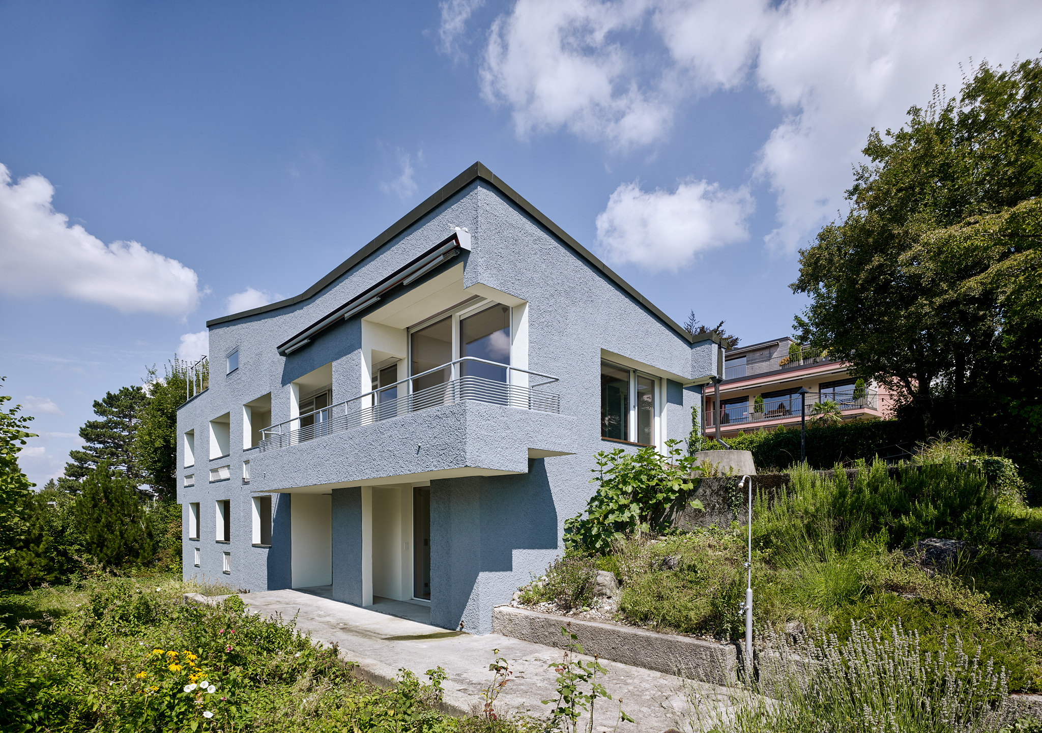 E15560 Alpa 052609p SCREEN